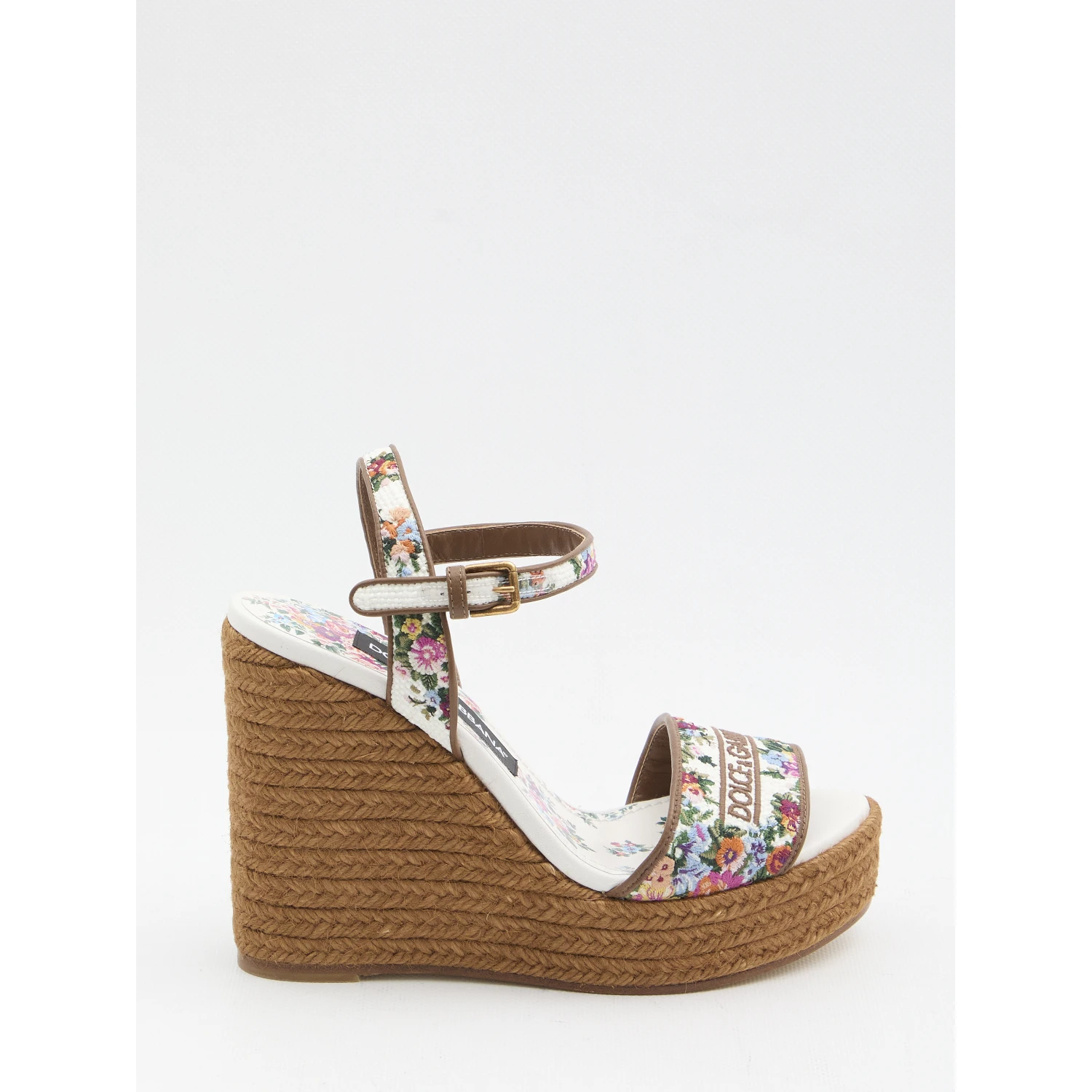 Platform in nappa with thread embroidery