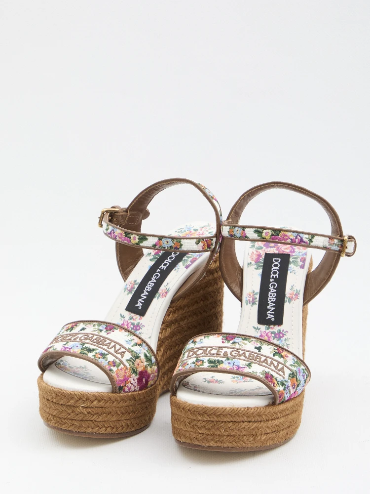Platform in nappa with thread embroidery alternative