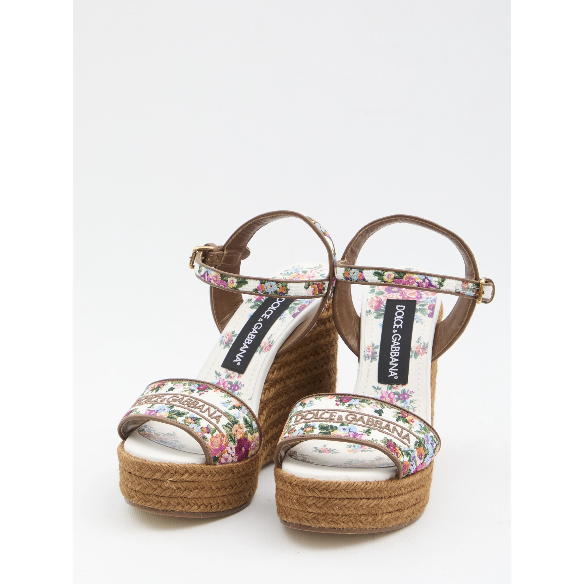 Platform in nappa with thread embroidery