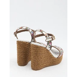 Platform in nappa with thread embroidery