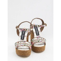 Platform in nappa with thread embroidery