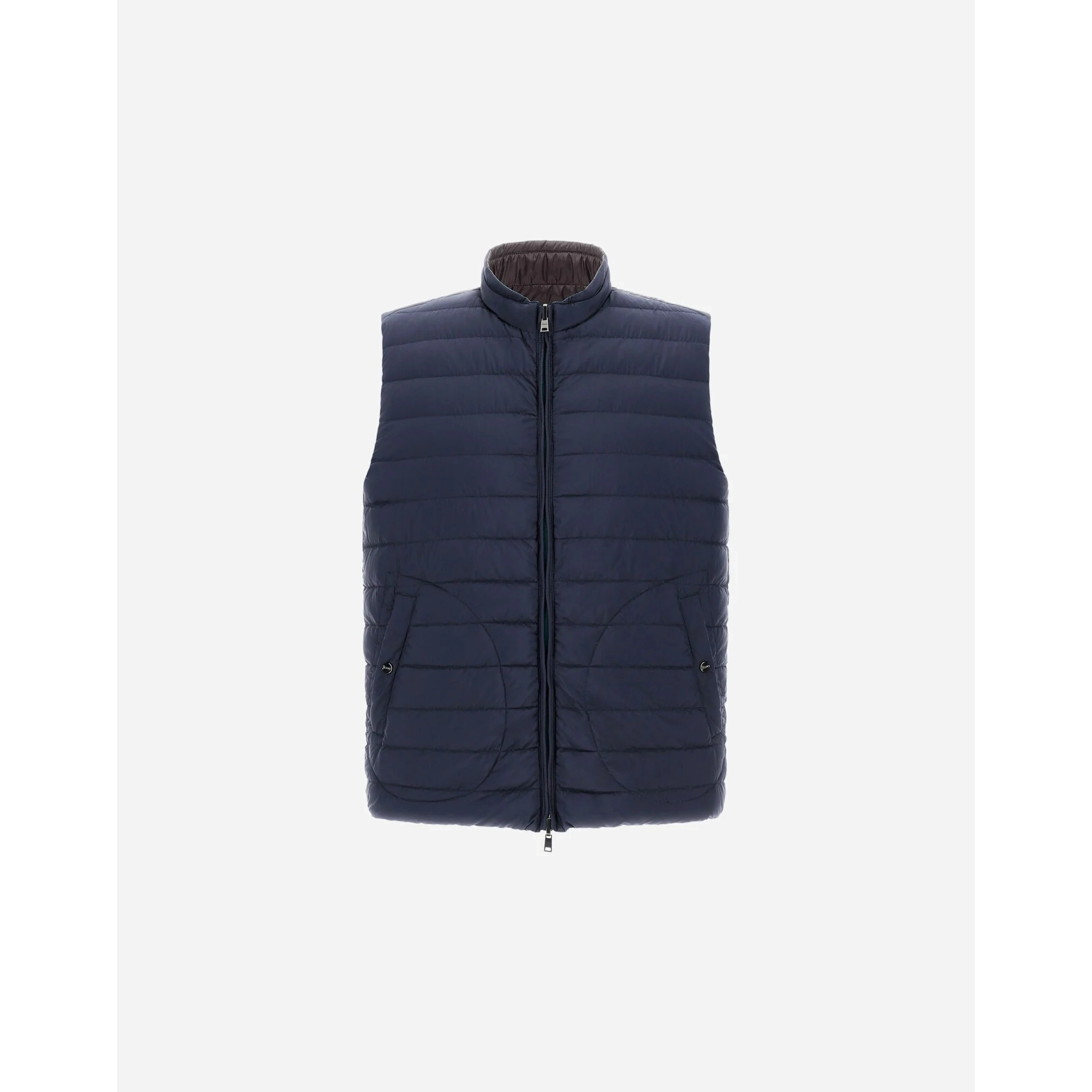 Nylon sleeveless jacket