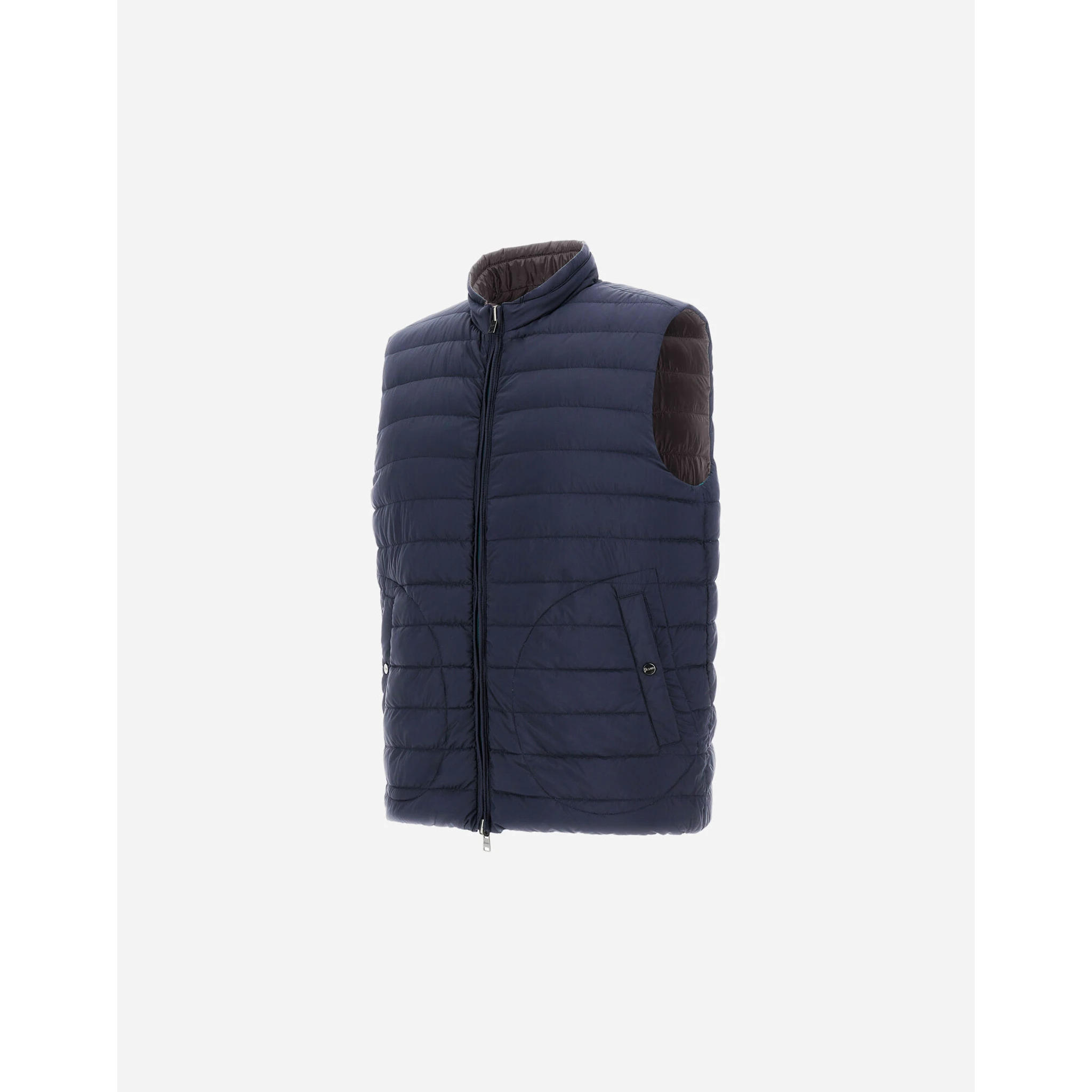 Nylon sleeveless jacket