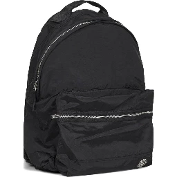 حقيبة ظهر بشعار