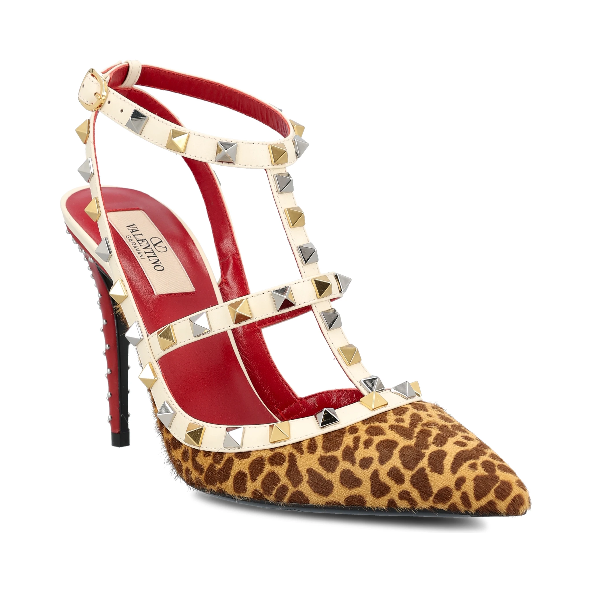 فالنتينو غارافاني بكعب