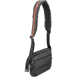 حقيبة مراسلة مبطنة