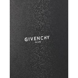 حقائب جيفنشي.. أسود