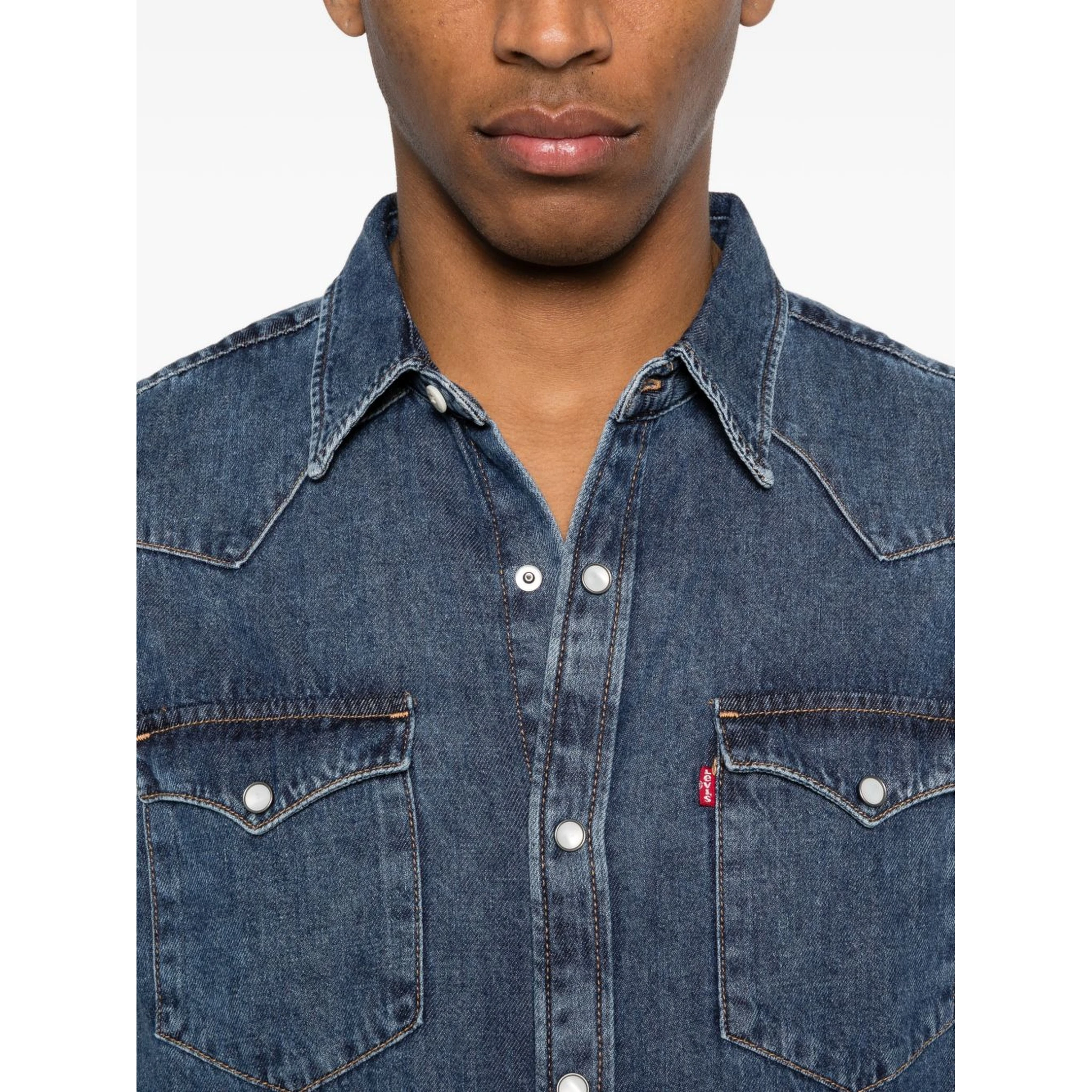 قمصان ليفي الزرقاء