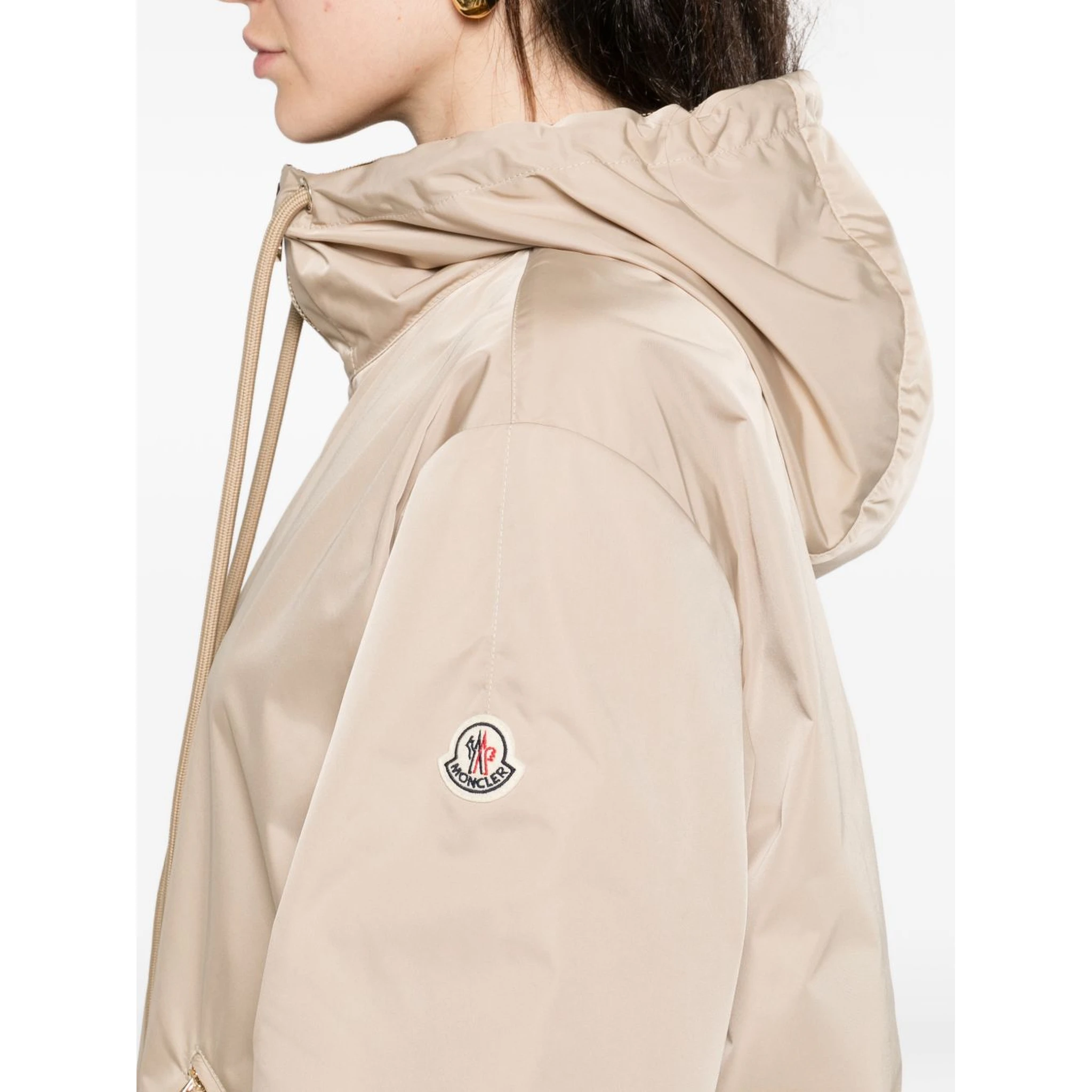 معطف مونكلير بيج