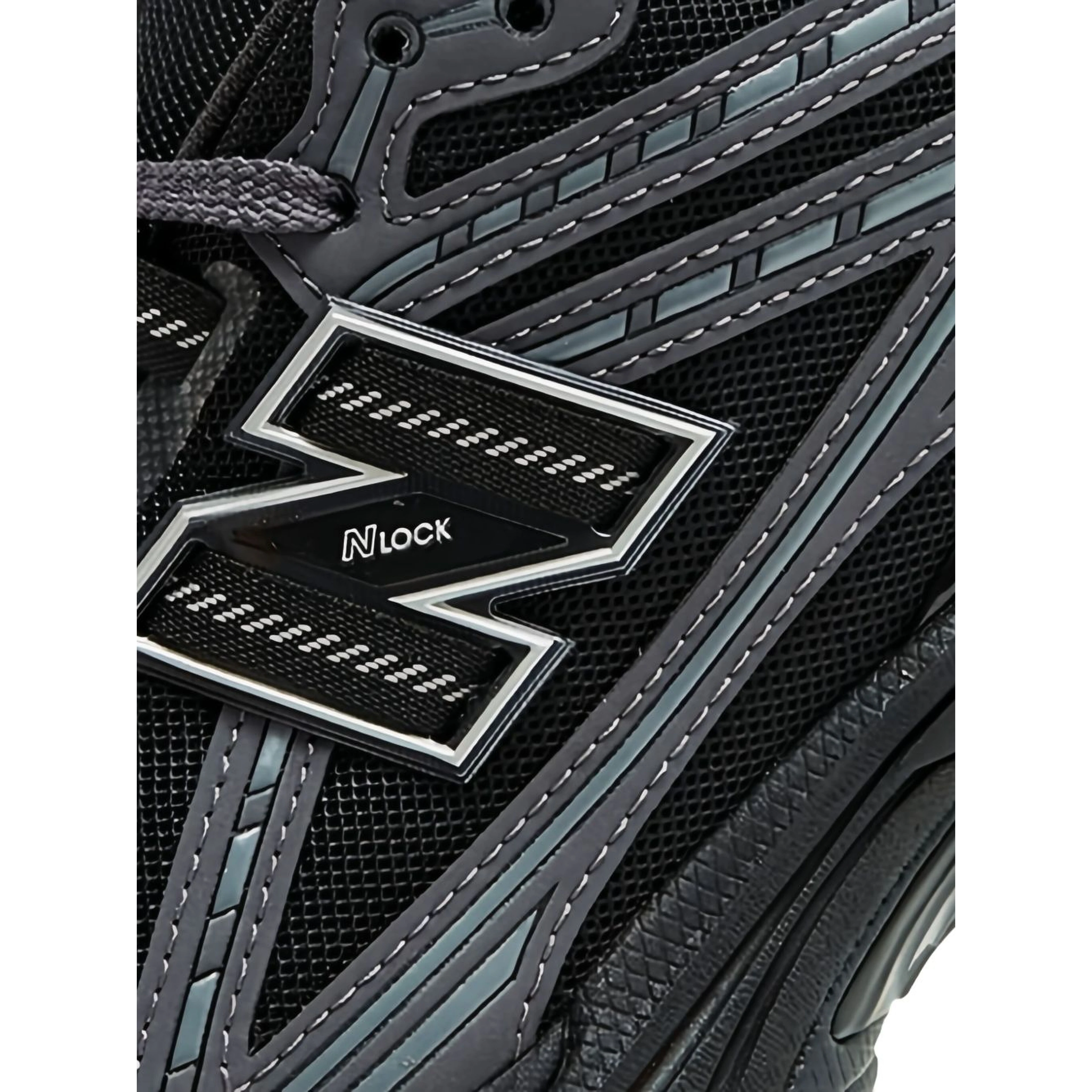 New Balance Sneakers Black
