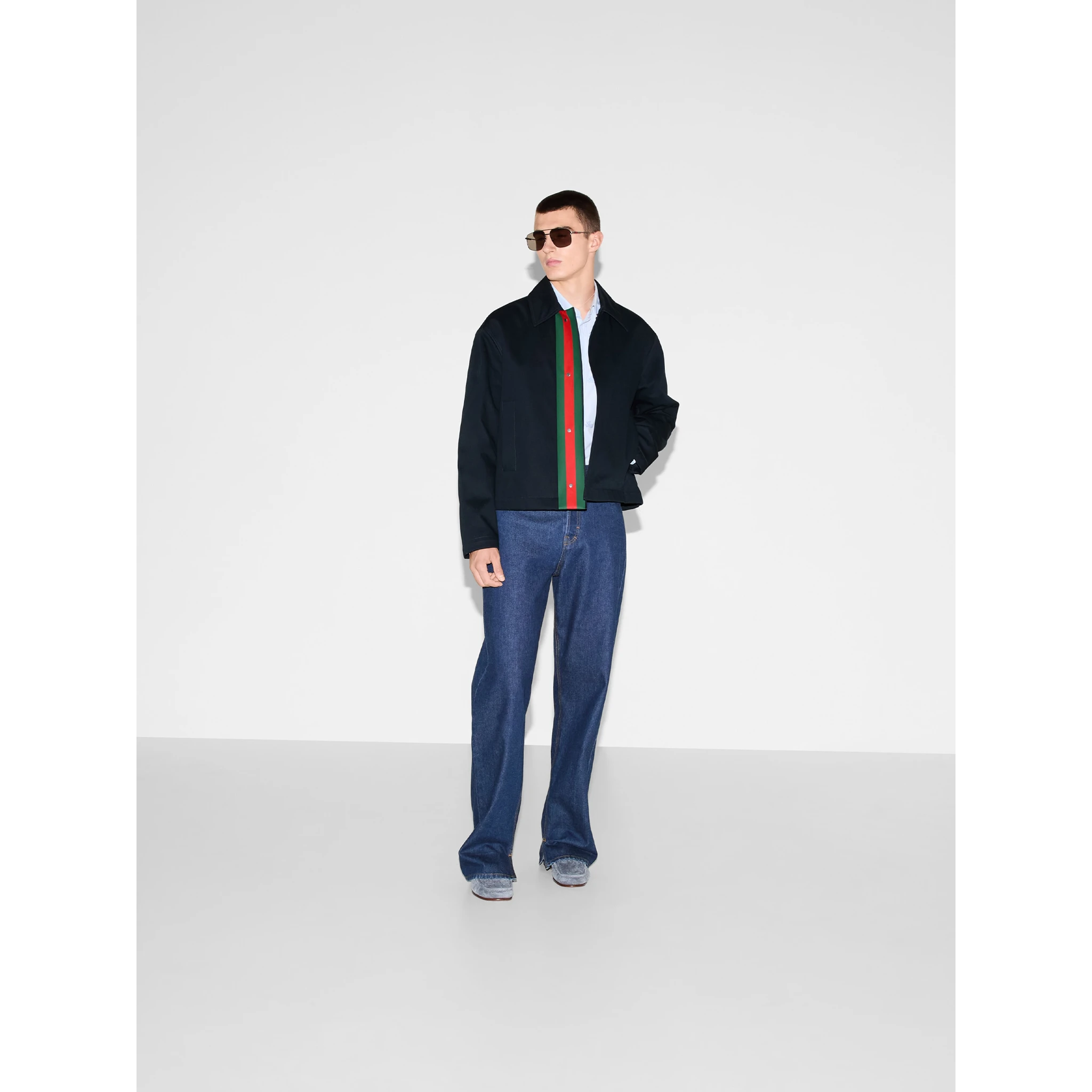 جاكيتات غوتشي زرقاء