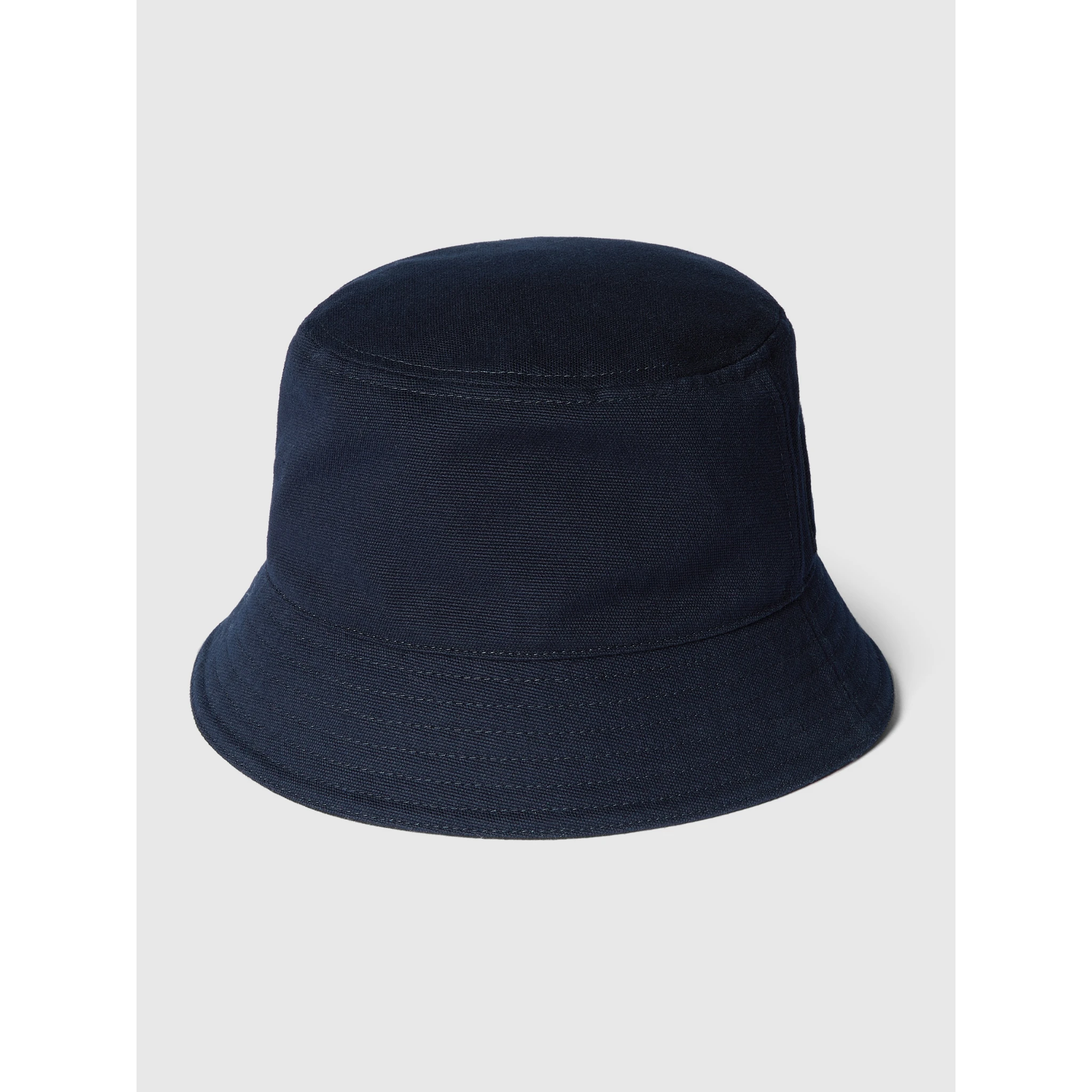 قبعات غوتشي زرقاء