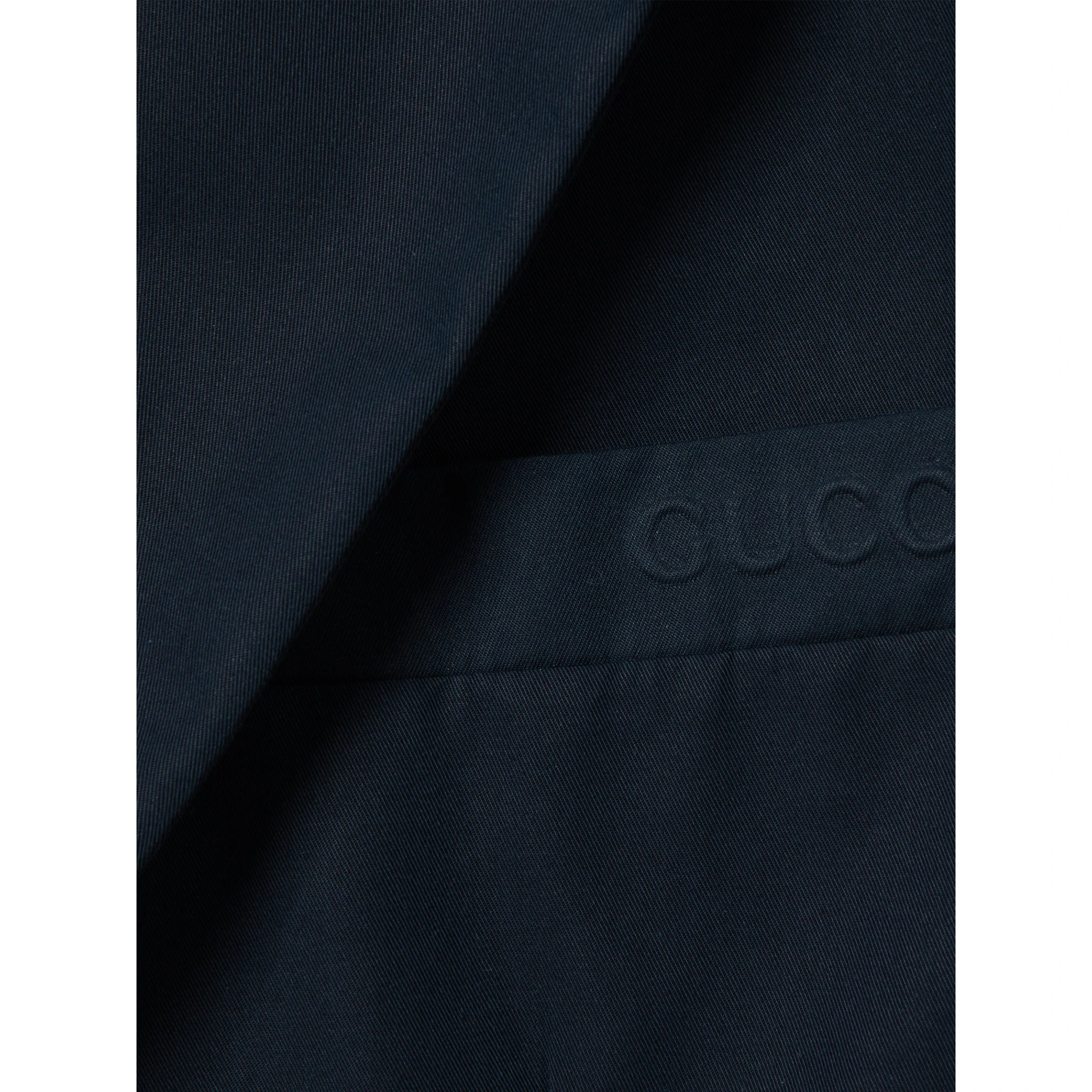 جاكيتات غوتشي زرقاء