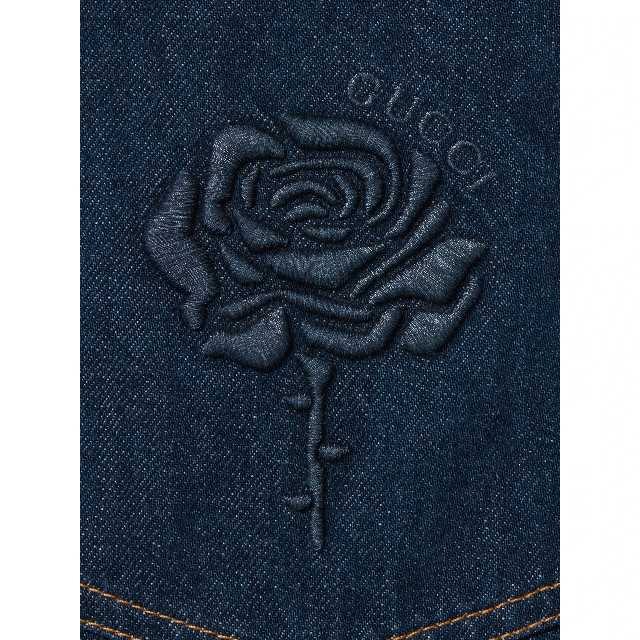 جينز غوتشي أزرق