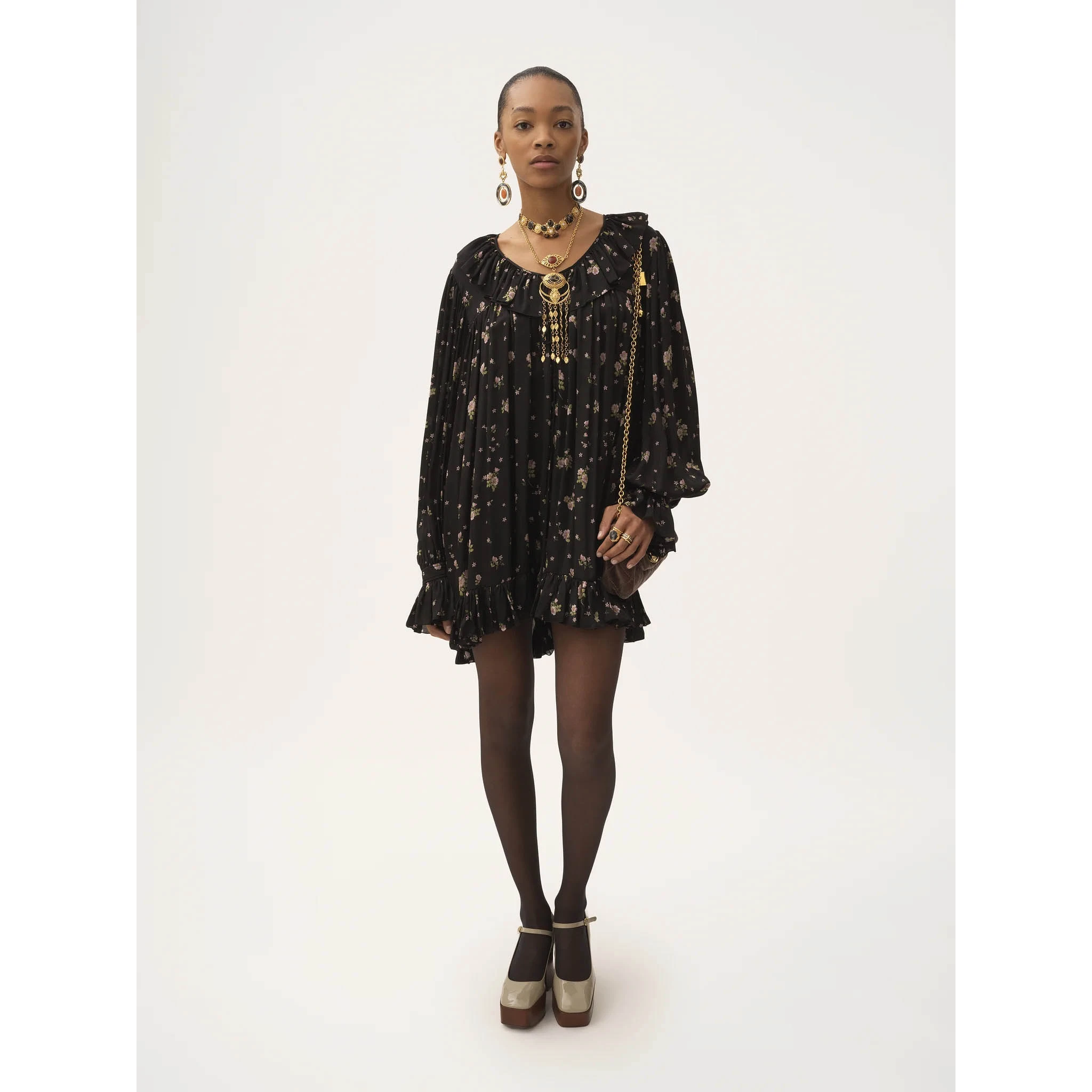 فساتين كلوي السوداء