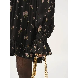 فساتين كلوي السوداء