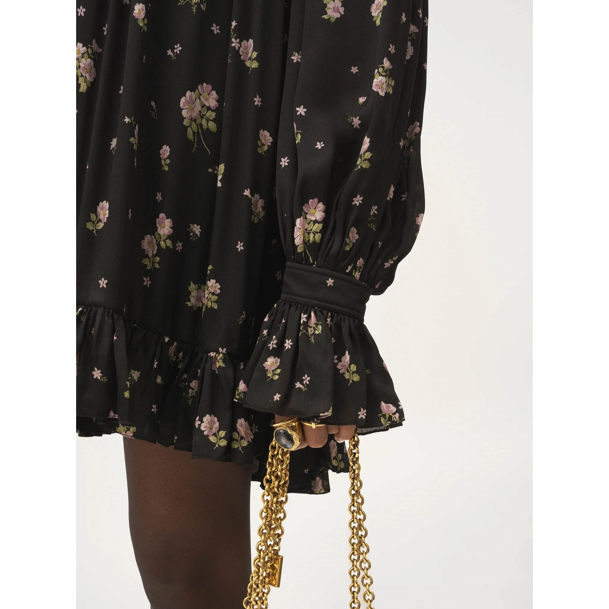 فساتين كلوي السوداء