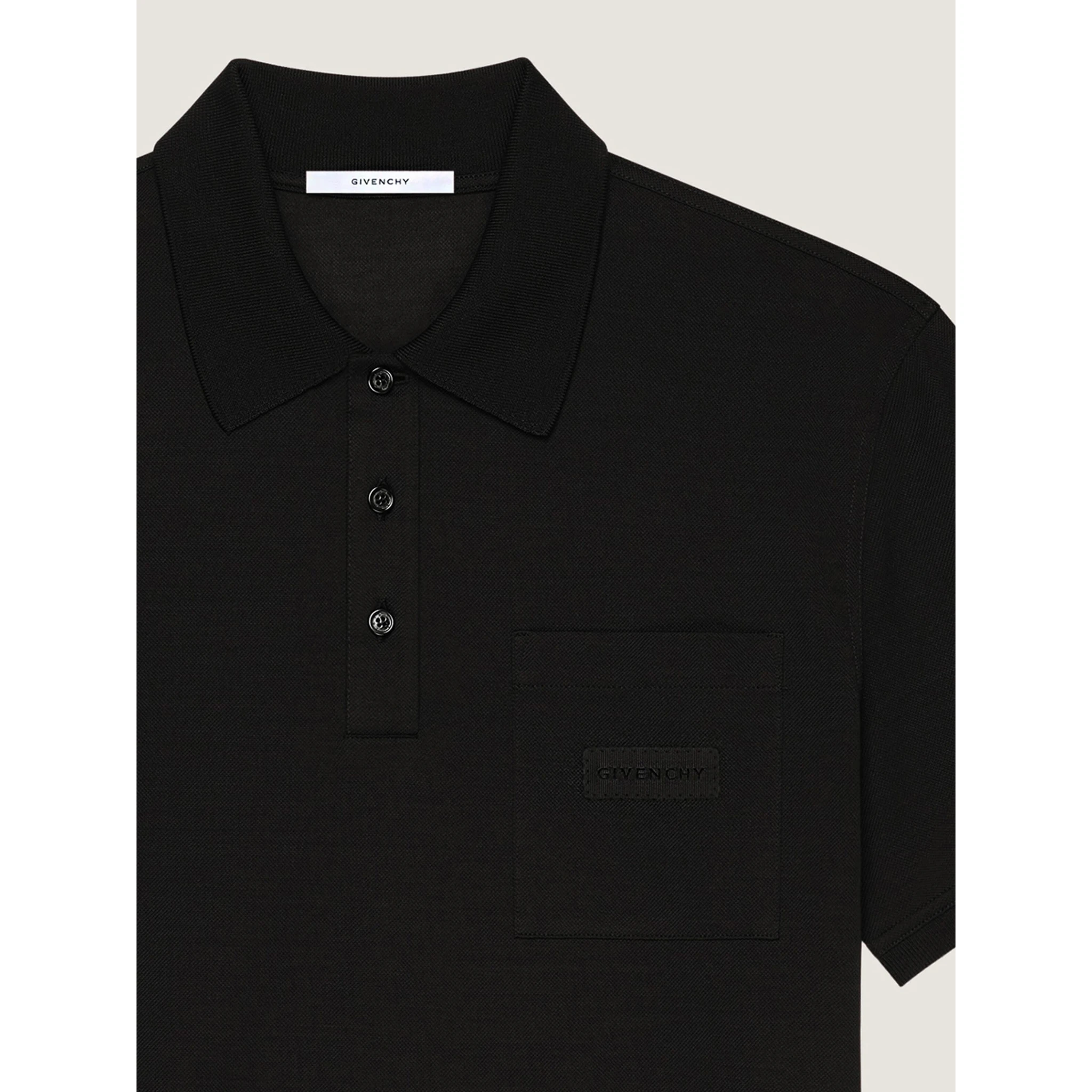 تيشيرتات وبولو جيفنشي سوداء