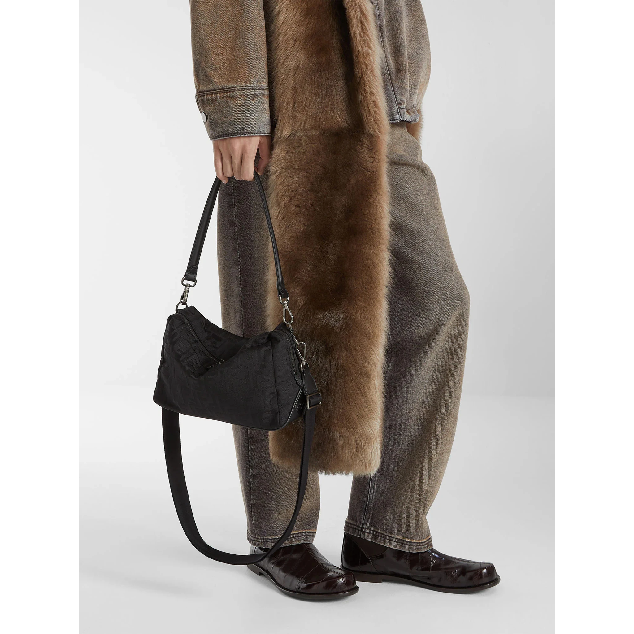 Lui medium shoulder bag