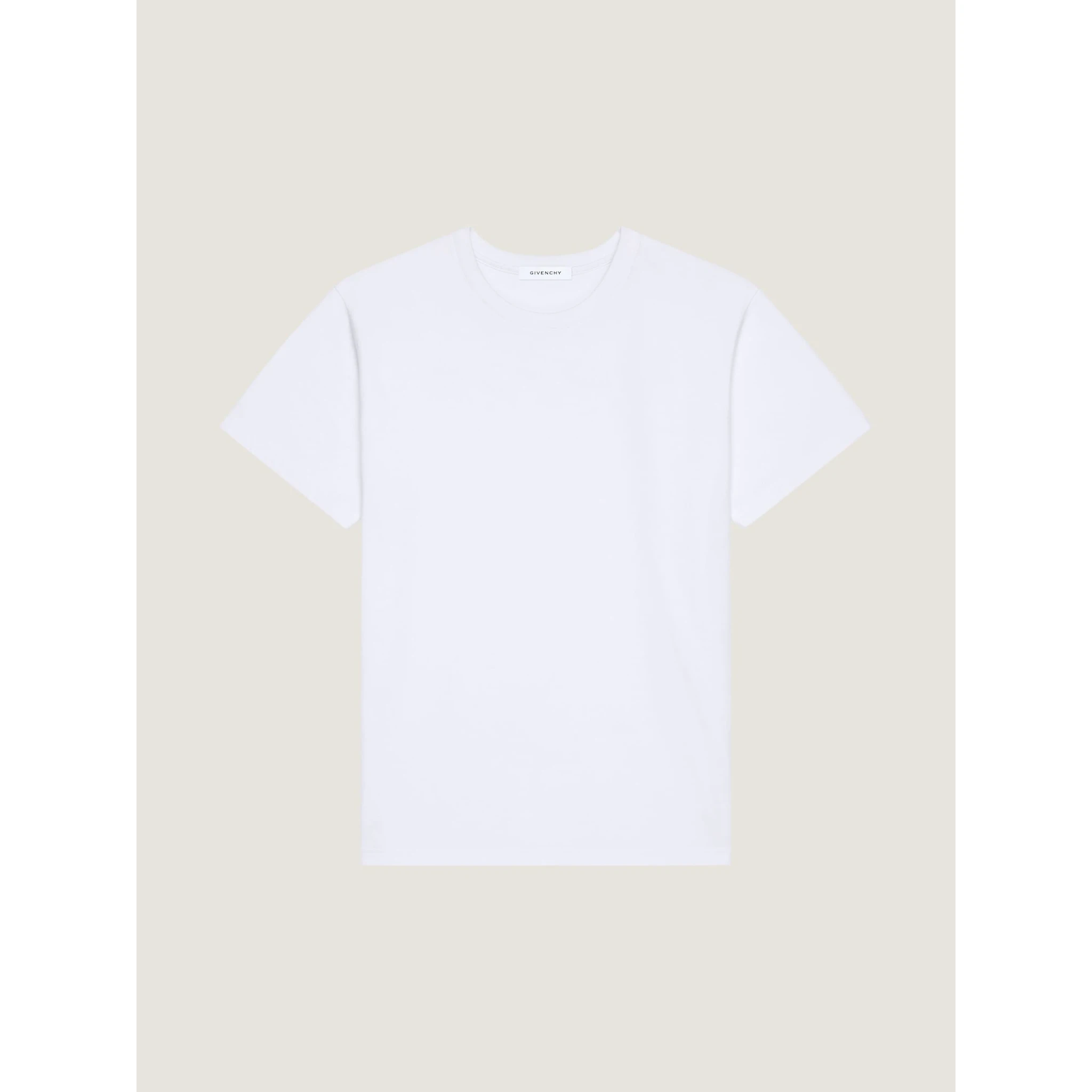 تيشيرتات وبولو جيفنشي بيضاء