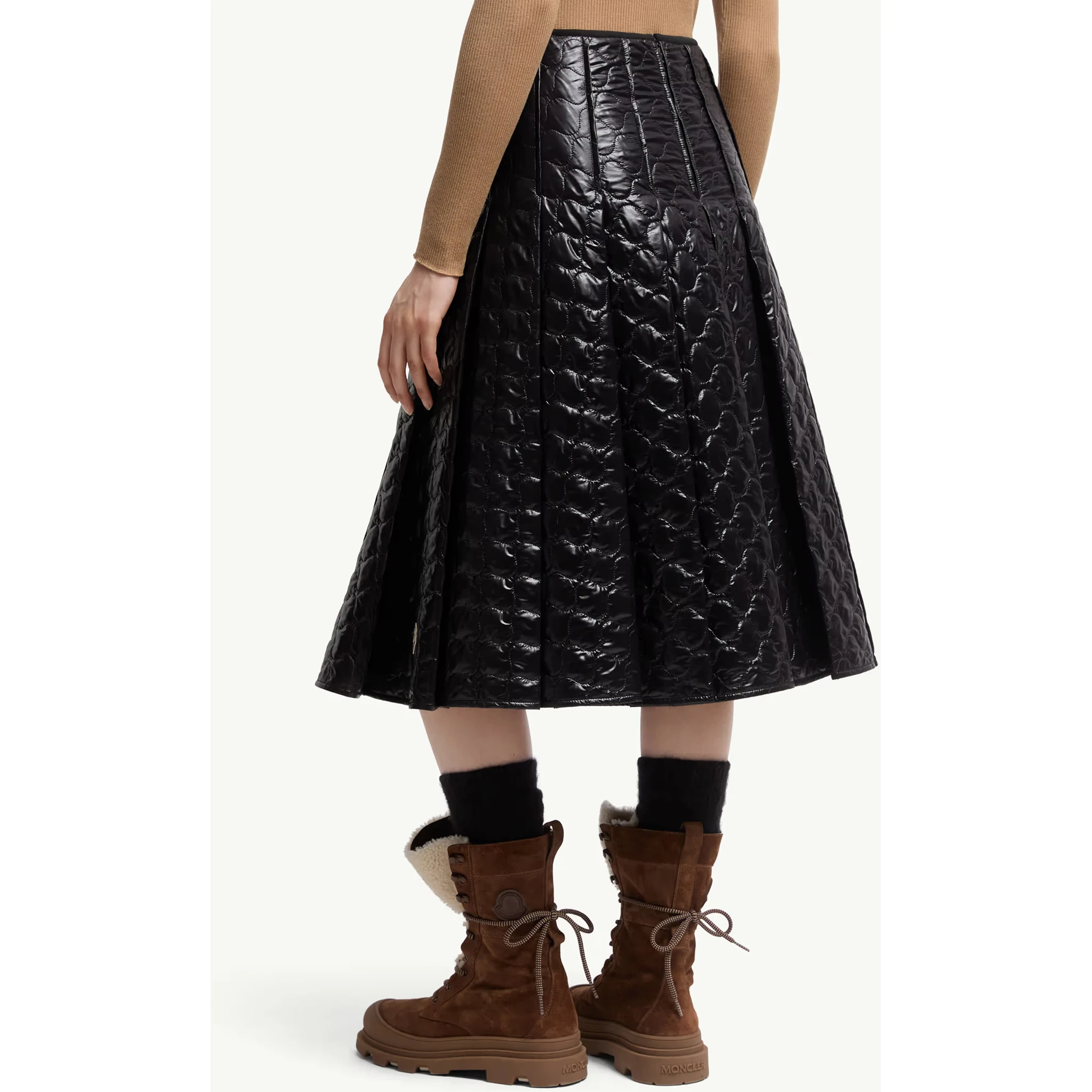 تنانير مونكلير سوداء