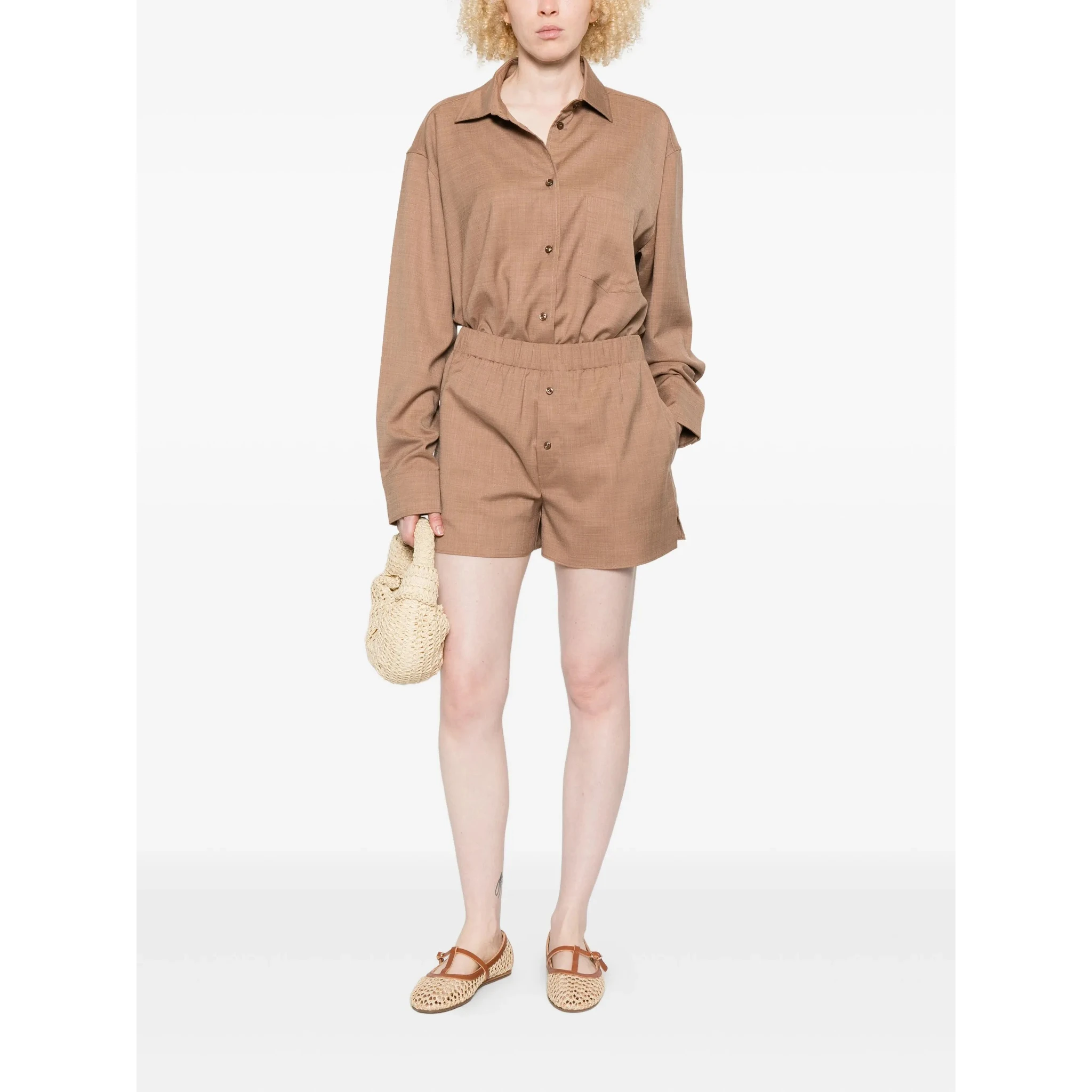 THE ANDAMANE Clothing.... Brown