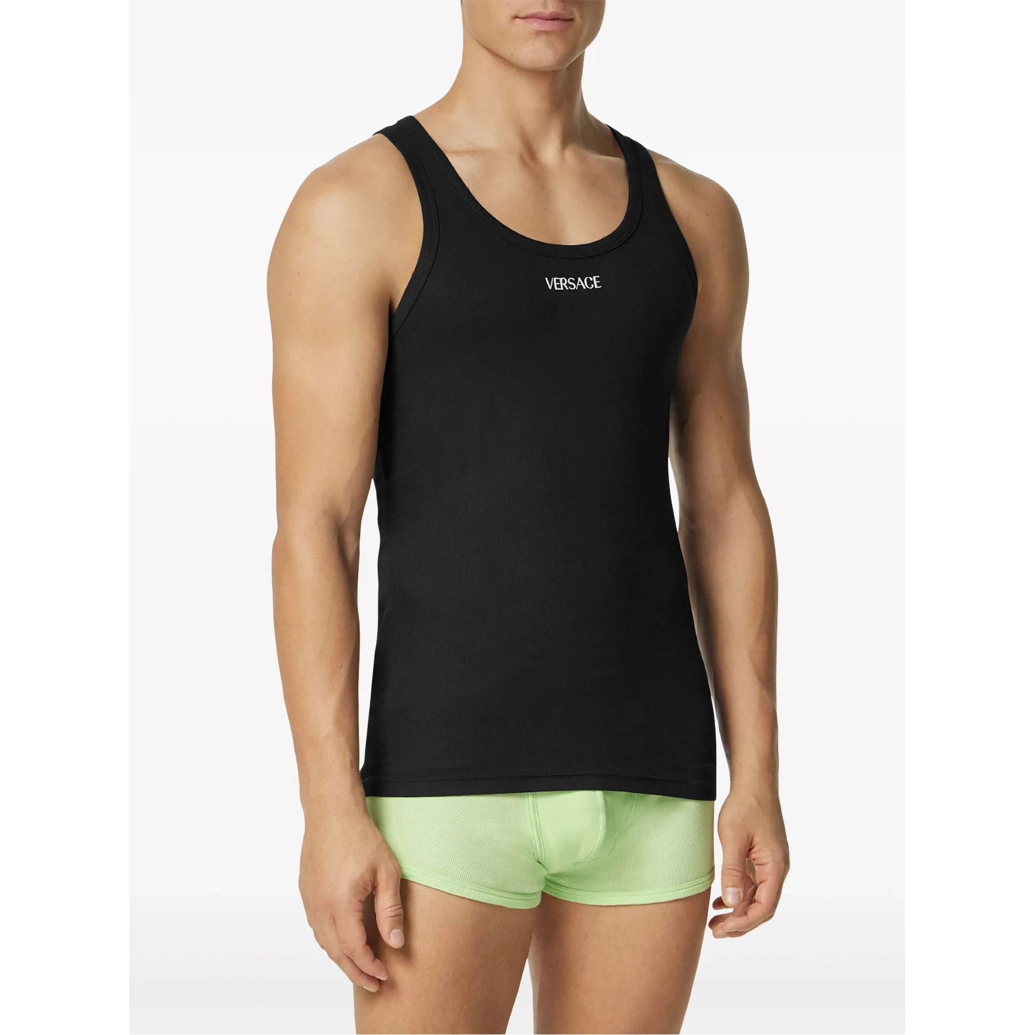 ملابس داخلية سوداء من فرزاتشي