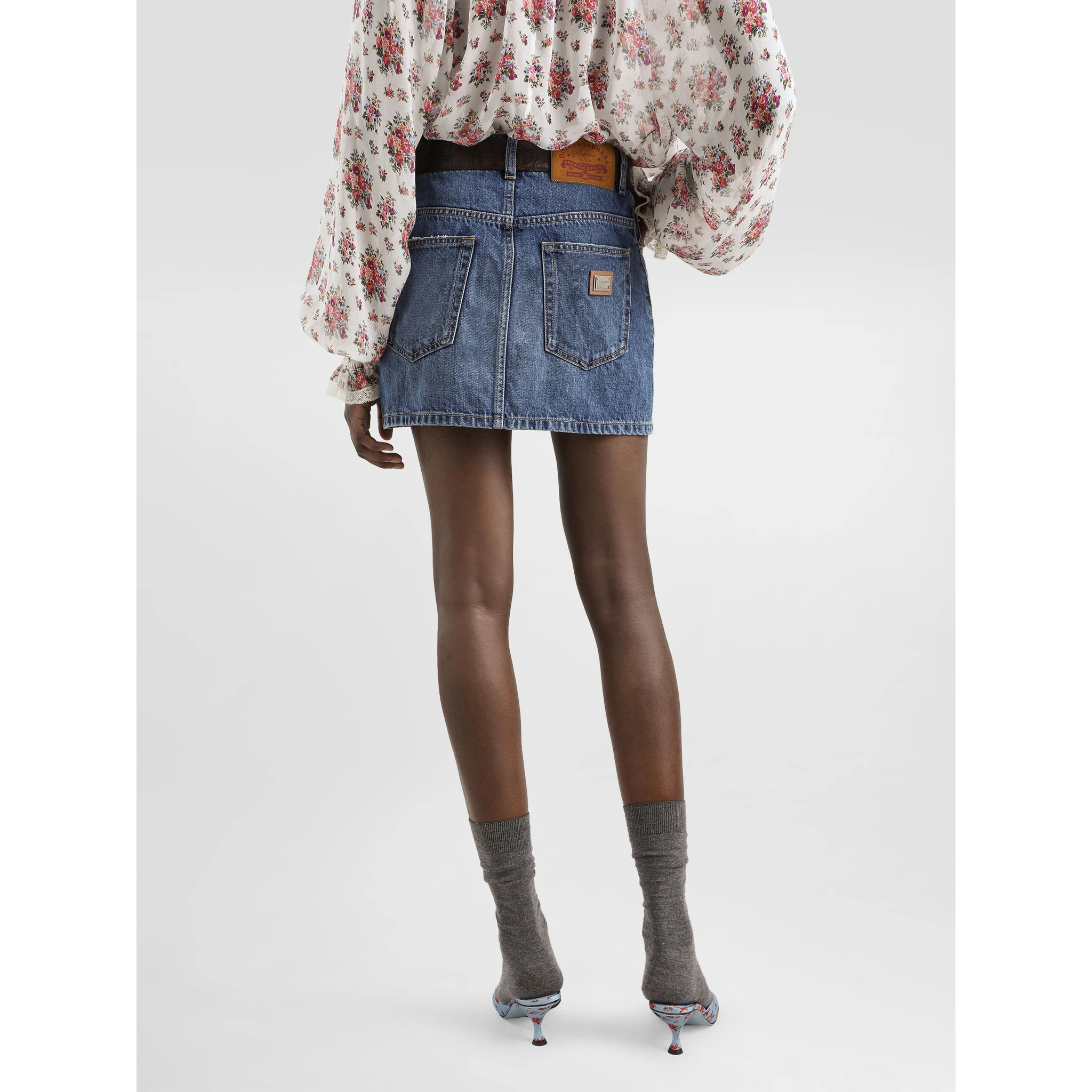 تنانير دولتشي آند غابانا زرقاء