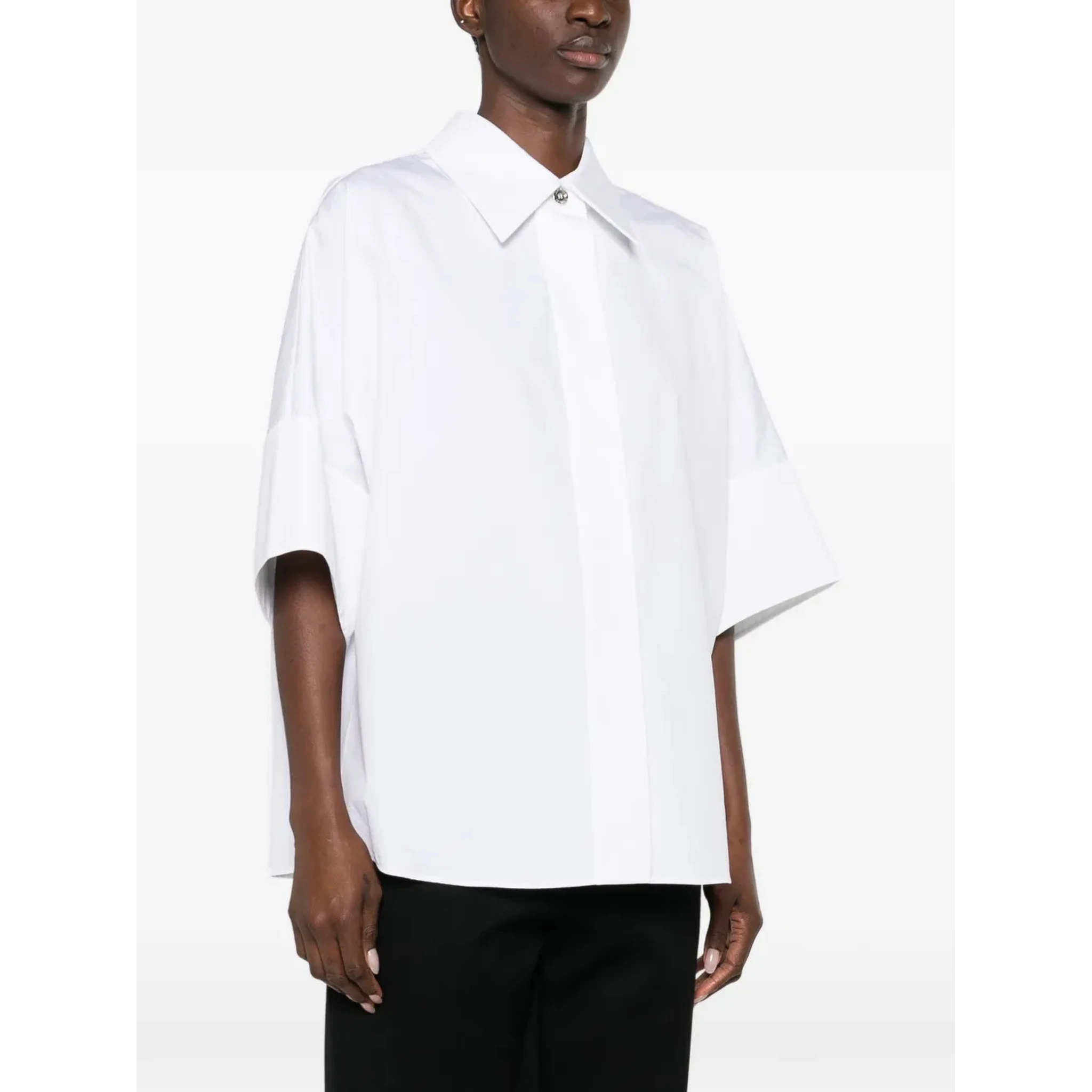 قمصان جيفنشي بيضاء