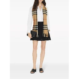 Burberry Scarfs Beige