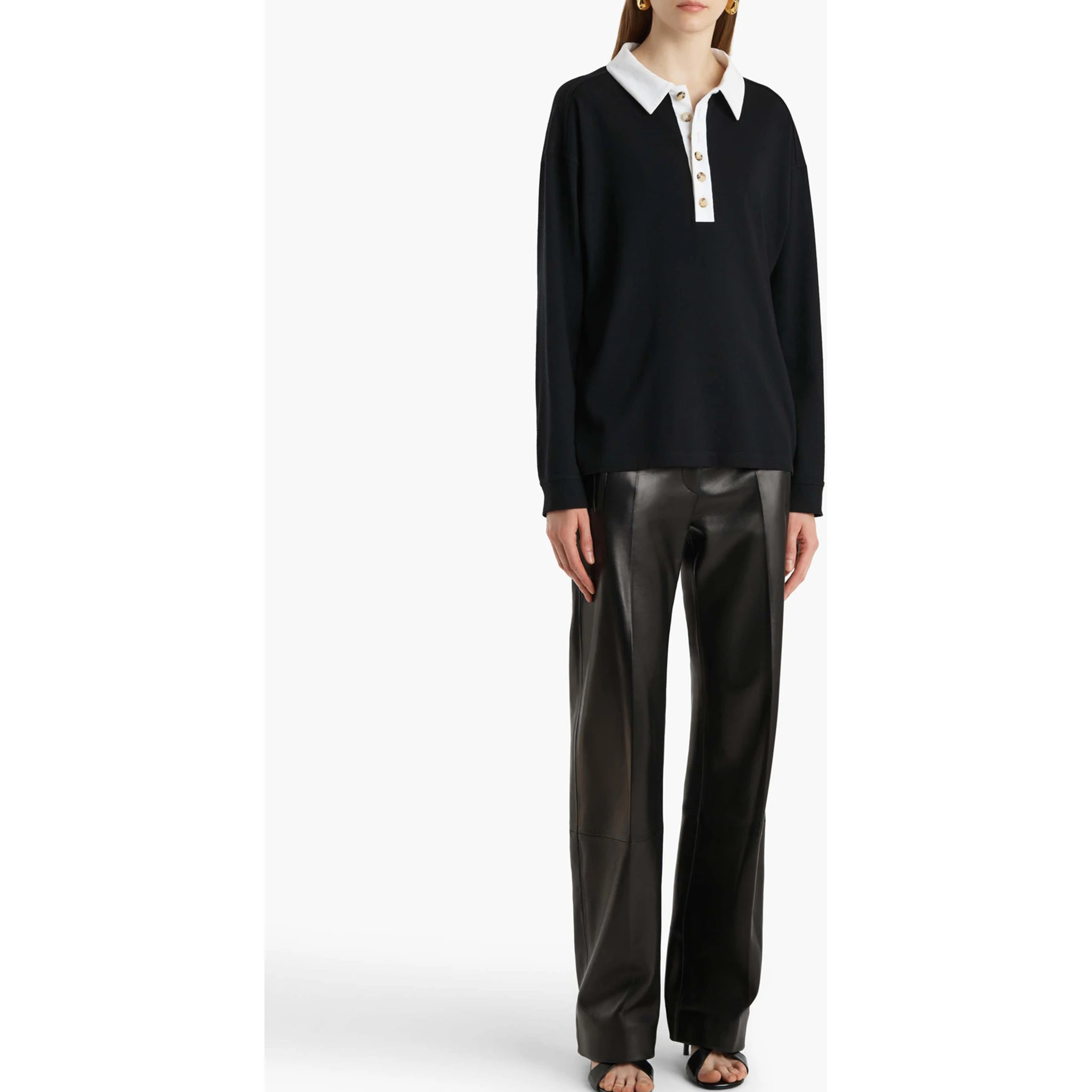 تيشيرتات وبولو سوداء من KHAITE