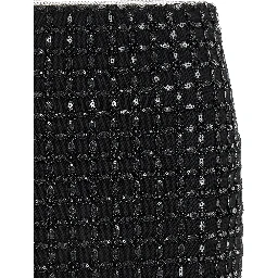 تنانير دوارة سوداء