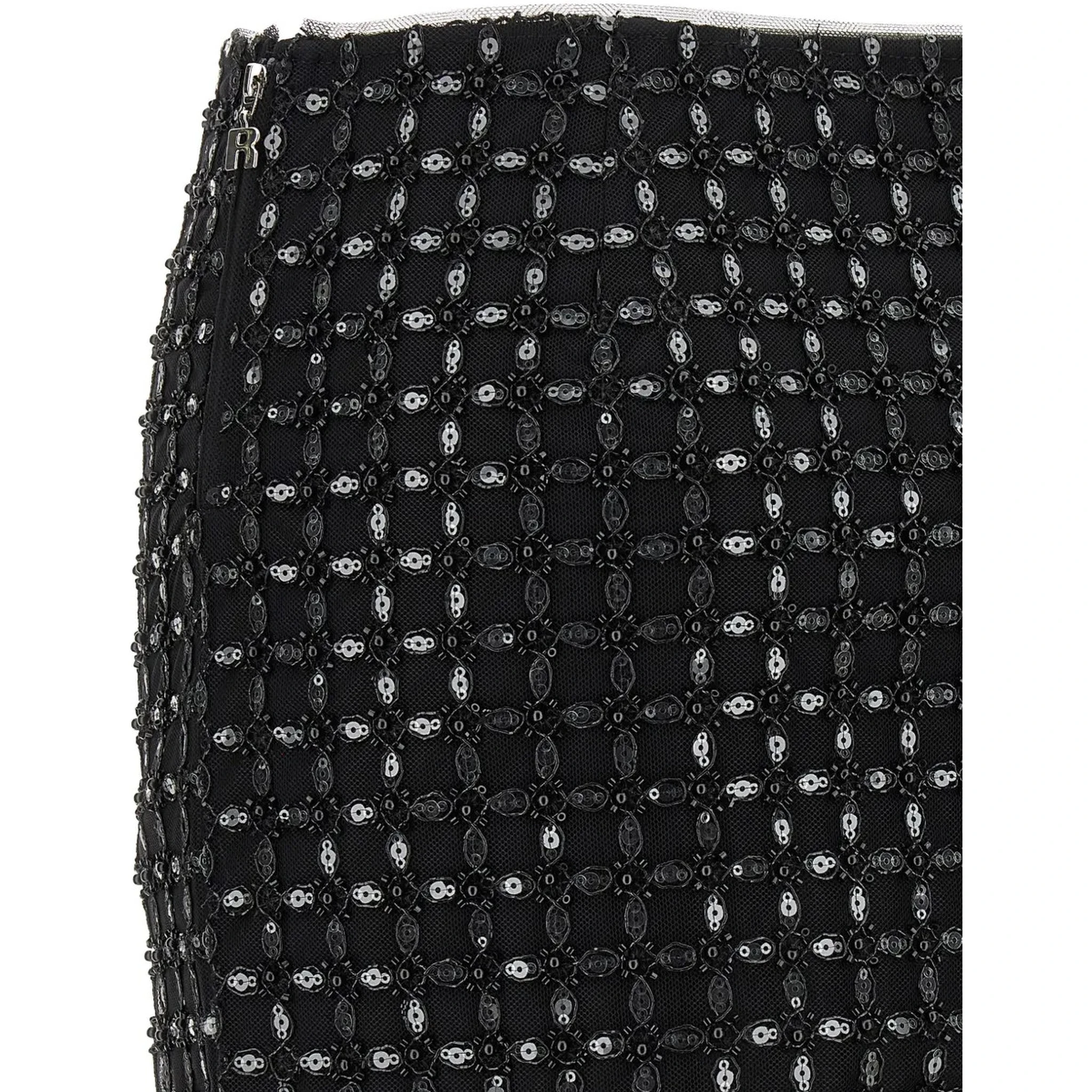 تنانير دوارة سوداء