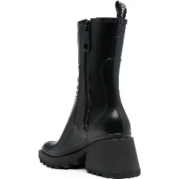 بوت أسود من كلوي