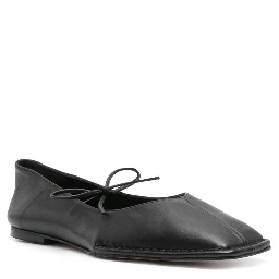 ALOHAS Flat shoes Black