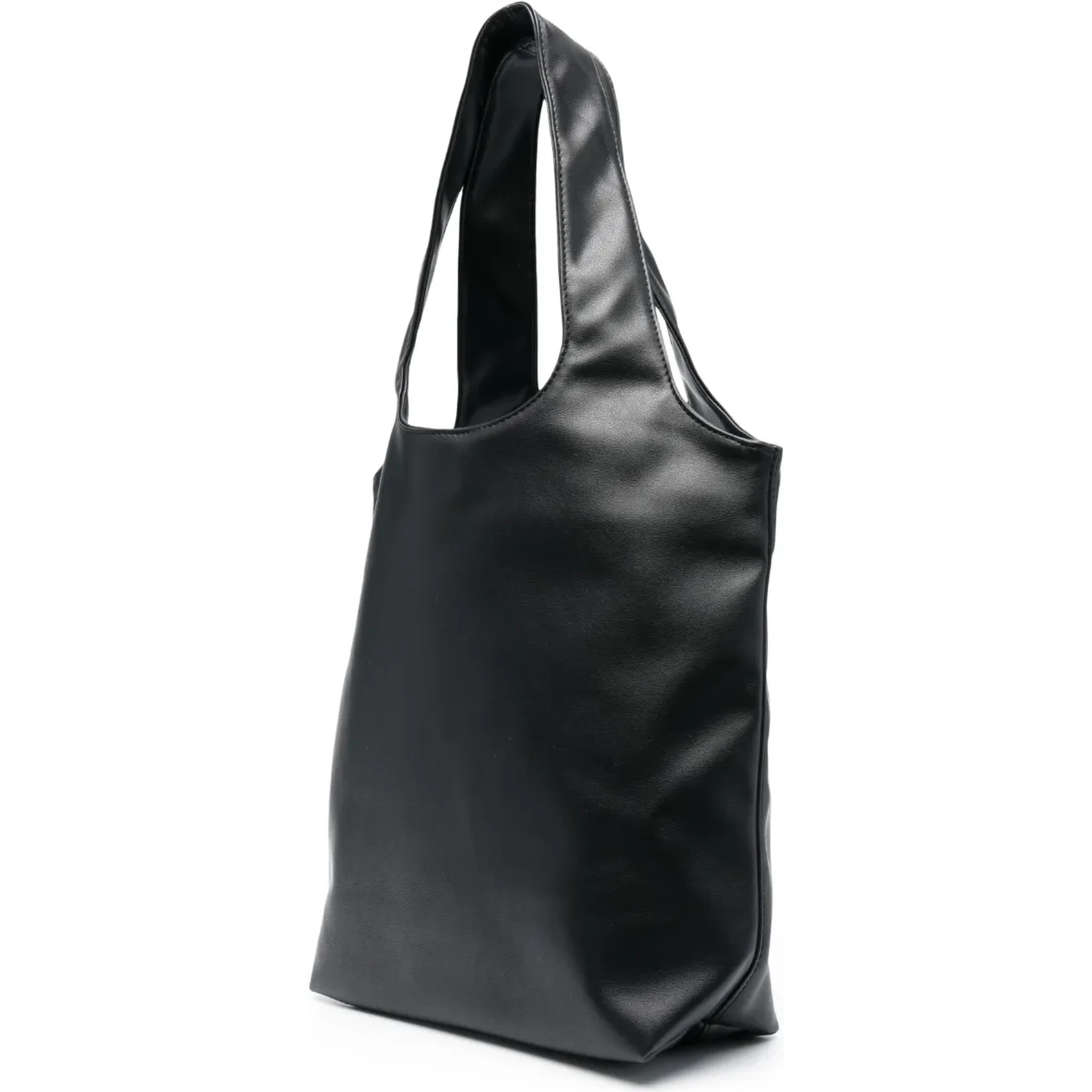 حقائب APC.. سوداء