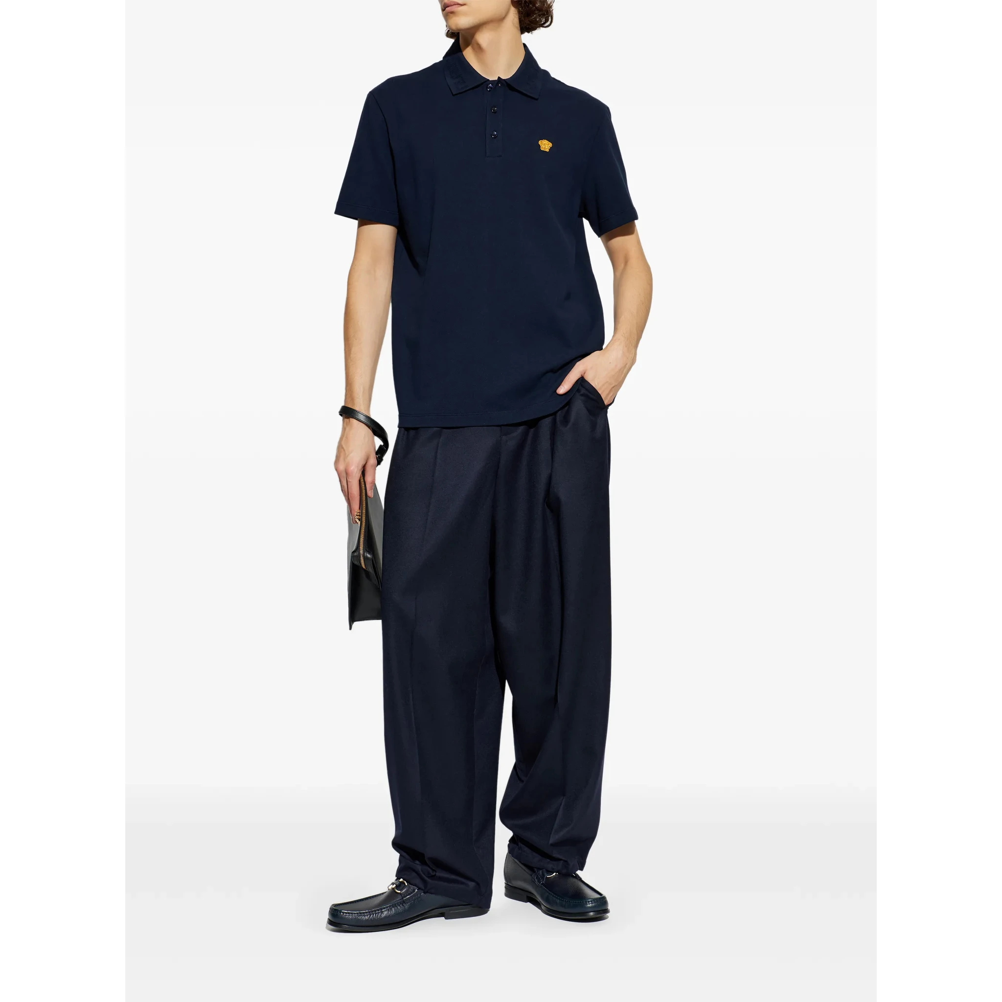 تيشيرتات وبولو من فرزاتشي باللون الأزرق