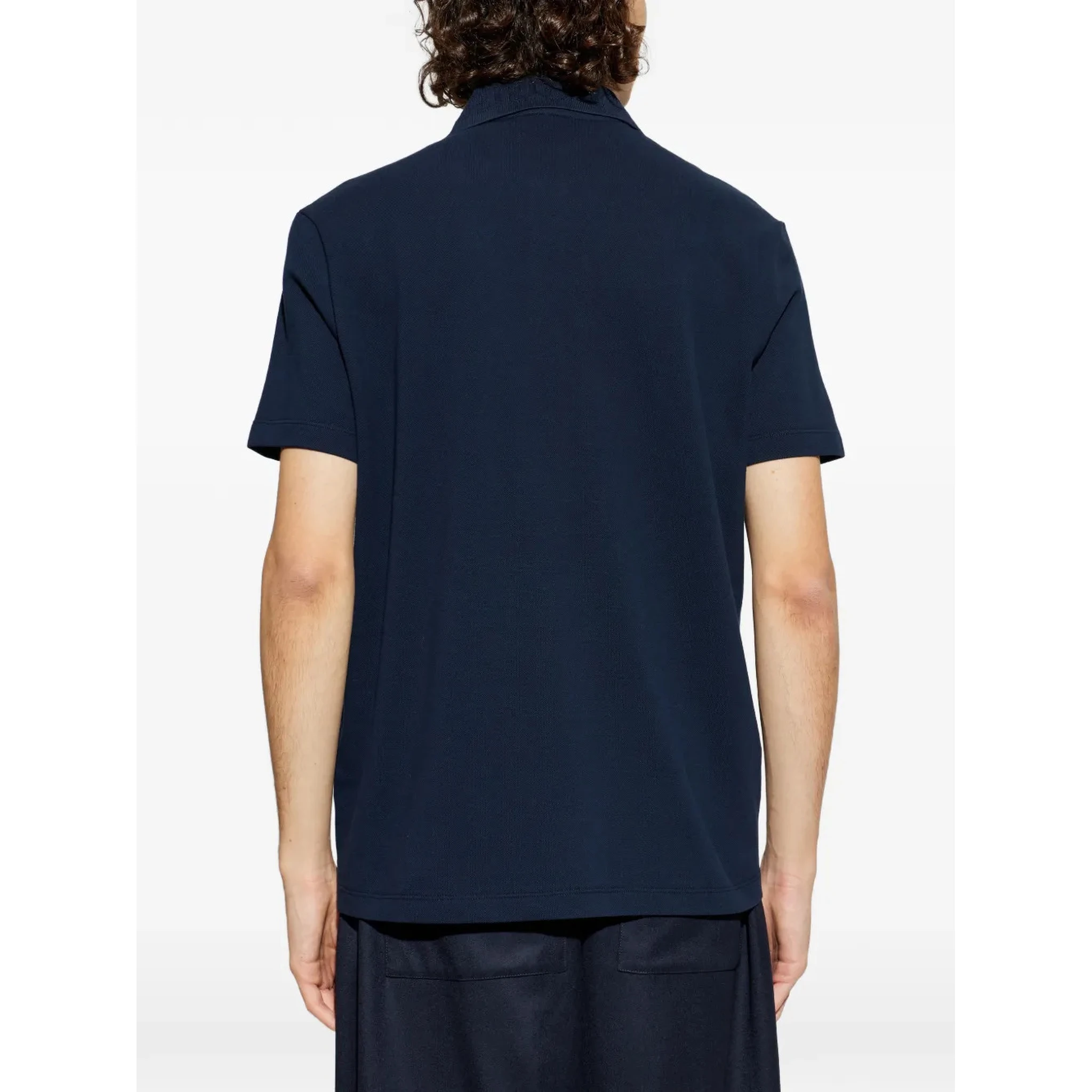 تيشيرتات وبولو من فرزاتشي باللون الأزرق