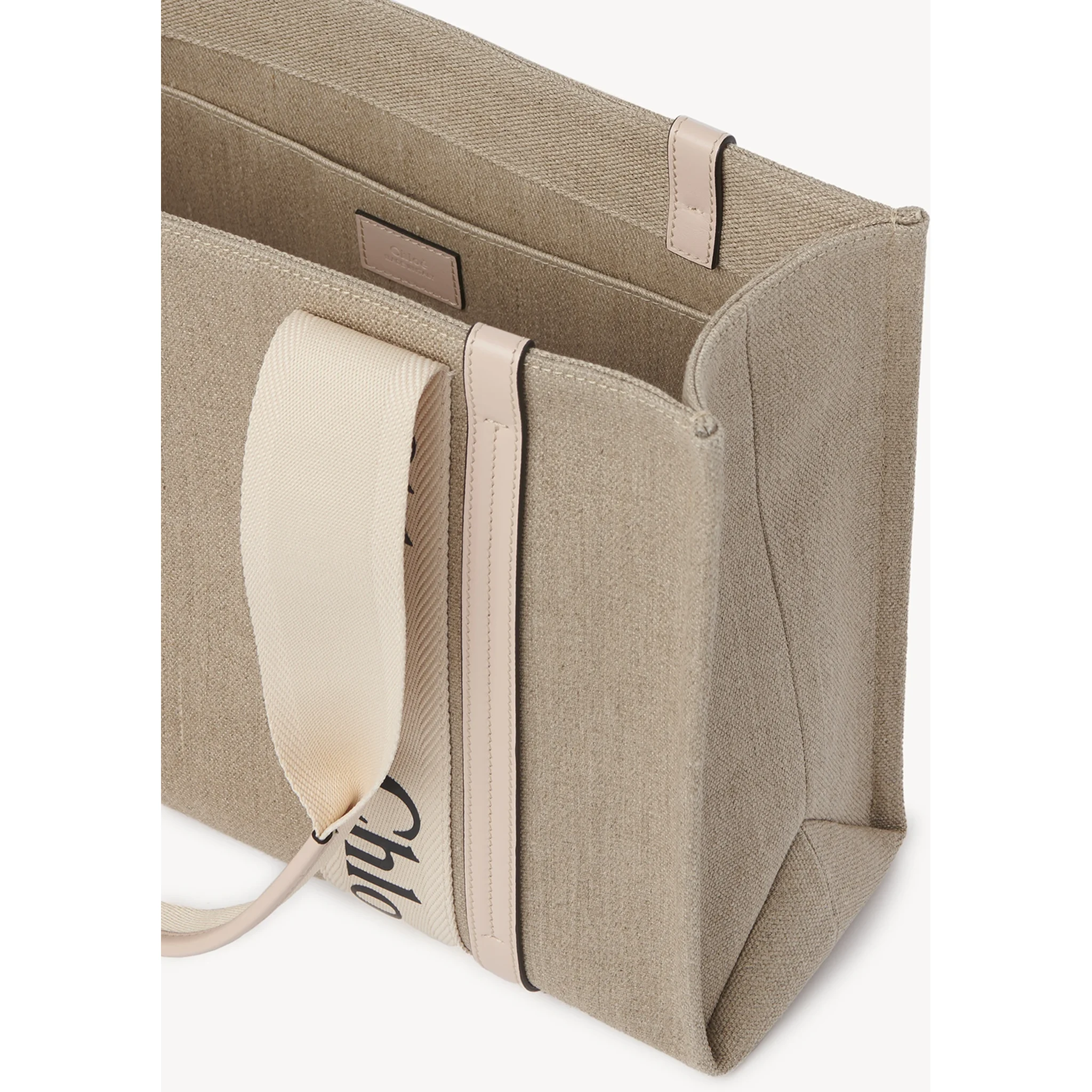 Chloè Bags.. Beige