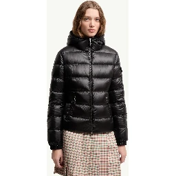 معاطف مونكلير سوداء