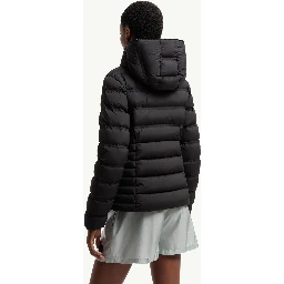 معاطف مونكلير سوداء