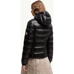 معاطف مونكلير سوداء