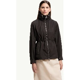 معاطف مونكلير سوداء