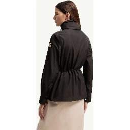 معاطف مونكلير سوداء