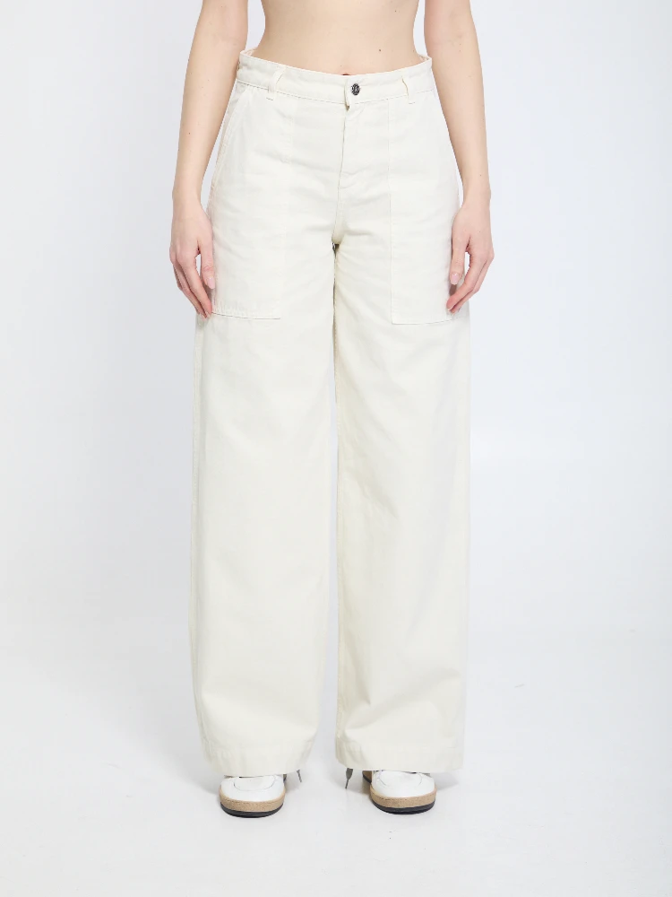 Cotton pants with leather logo.