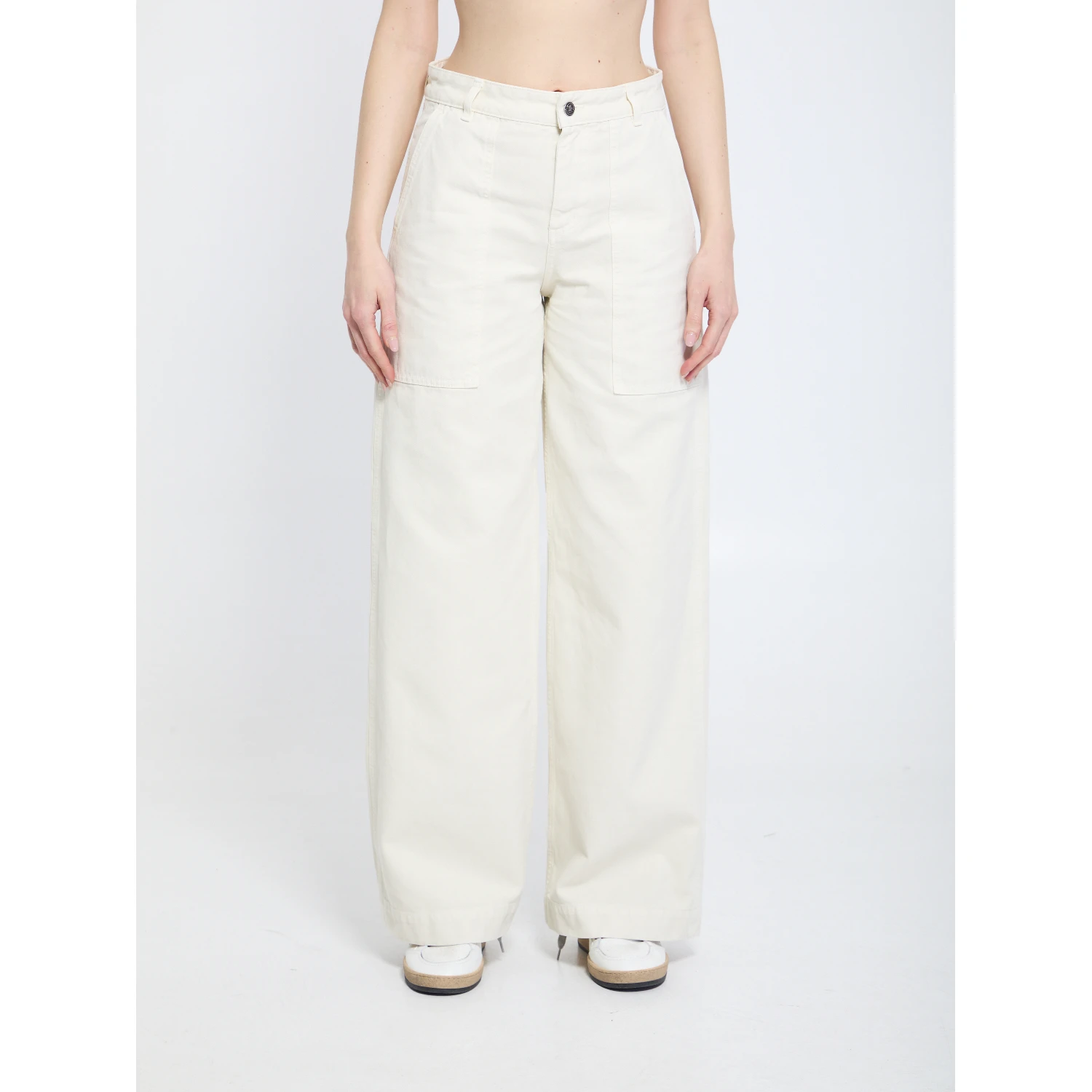Cotton pants with leather logo.