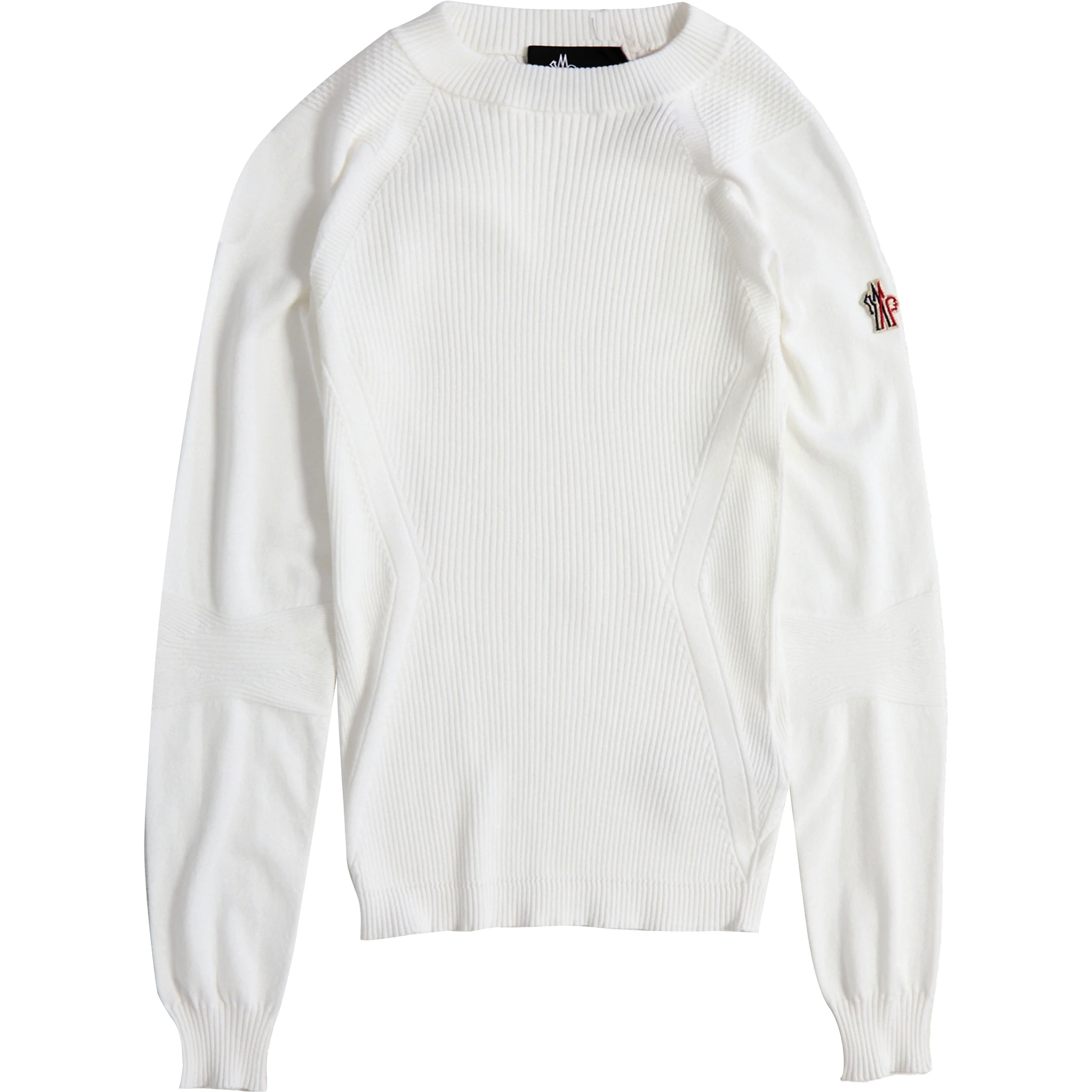 Knitted crew neck sweater.