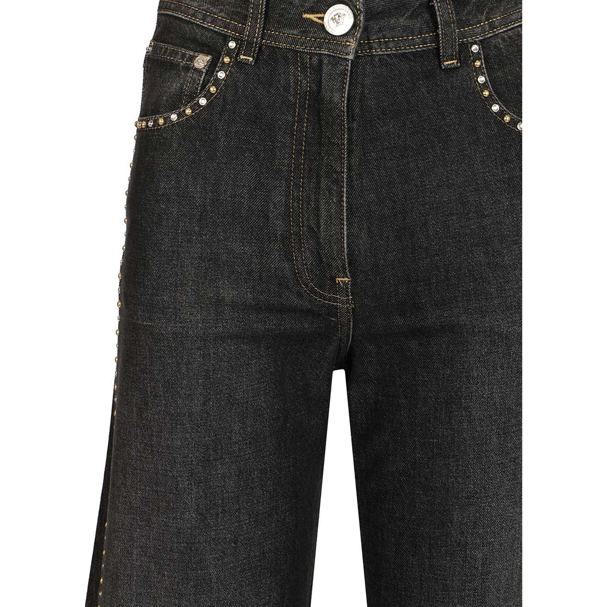 Jeans with studs
