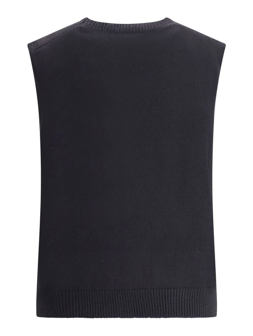 بلوزة حريرية سوداء