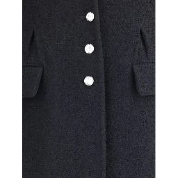 معطف صوف أسود